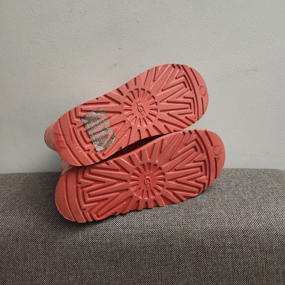 UGG Classic Mini Waterproof Clear Boot Hibiscus Pink Sz 8 - Picture 7 of 7